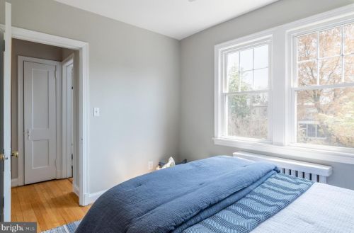 5 Maple St, Alexandria VA 22301-2603 exterior