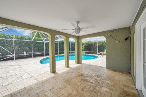 1570 13th Dr, Boca Raton FL  33486-5369 exterior