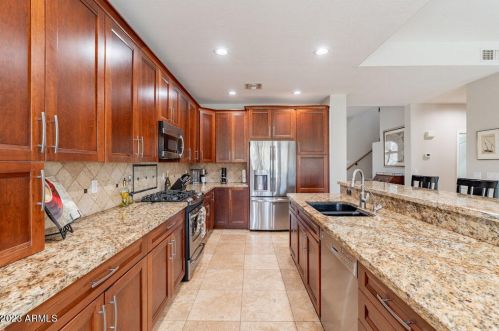 15818 1st Ave, Phoenix, AZ 85045-0513