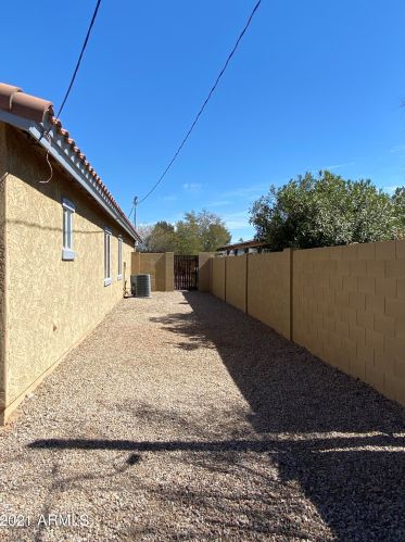 16418 28 St, Phoenix AZ 85032-3004 exterior