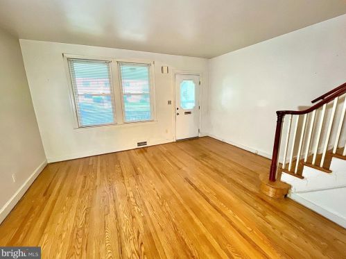 28 Hawaii Ave, Washington DC  20011-4905 exterior