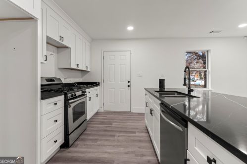 819 Humphries St, Atlanta GA 30312-2412 exterior