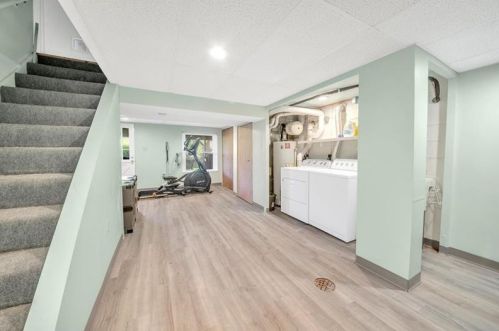 589 Clemson Dr, Pittsburgh PA 15243-1736 exterior