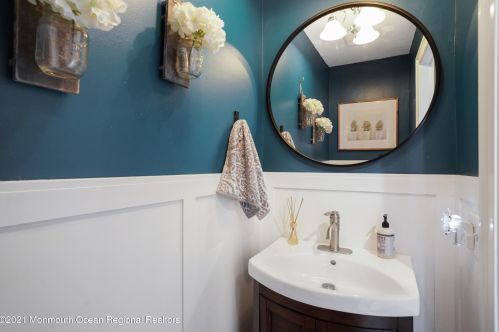 30 Cardinal Rd, Middletown NJ 07748-3262 exterior