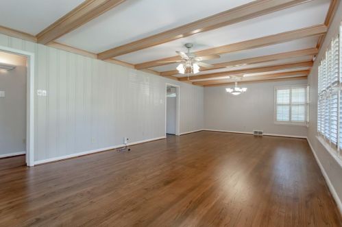 6968 Bob O Link Dr, Dallas TX  75214-3236 exterior