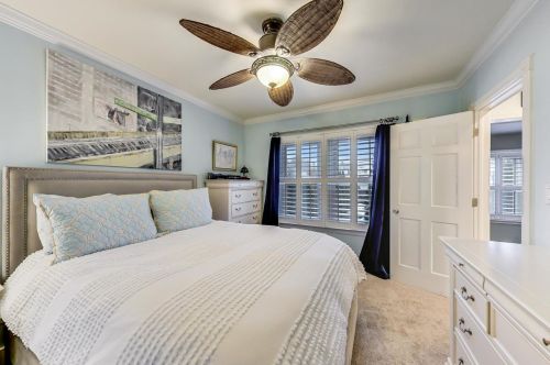 5337 Nashville Ave, Chicago IL 60638-1217 exterior