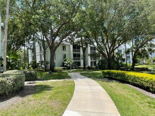 2506 Anchorage Cv, Fort Pierce FL  34952-6224 exterior