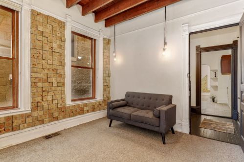 1817 Honore St, Chicago IL 60657-2007 exterior