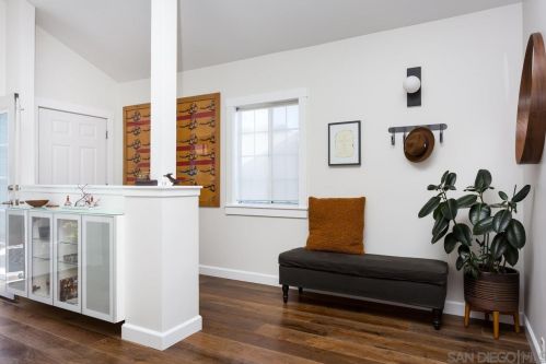 1407 Edgemont St, San Diego CA 92102-1210 exterior