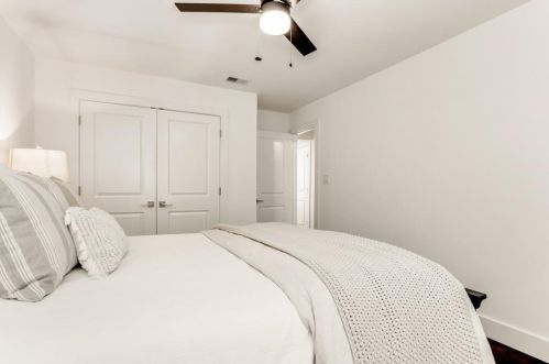 1236 Druid Knoll Dr, Atlanta GA  30319-4110 exterior