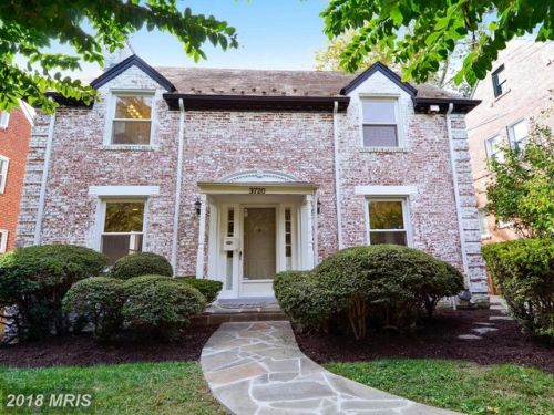 3720 Alton Pl, Washington DC  20016-2206 exterior