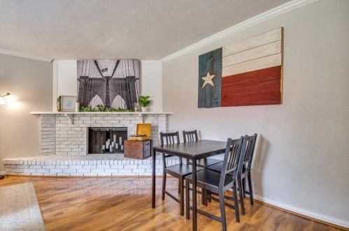 5220 Norris Dr, Frisco TX 75056-2109 exterior