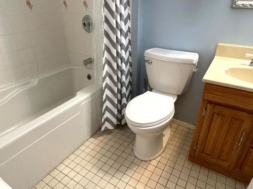 2371 Crestline Dr, Saint Louis MO 63129-3713 exterior