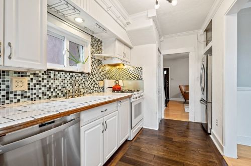 4128 Gladstone St, Pittsburgh PA 15207-1424 exterior