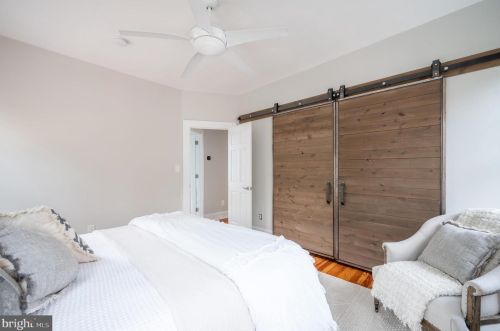 301 Raymond Ave, Alexandria VA 22301-1037 exterior