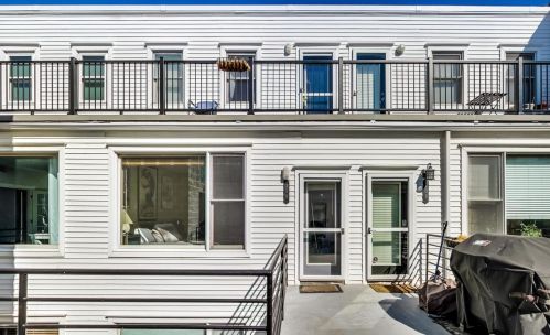 2843 Lincoln Ave, Chicago IL 60657-4201 exterior