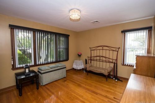 388 Elm St, Wallingford CT 06492-3231 exterior