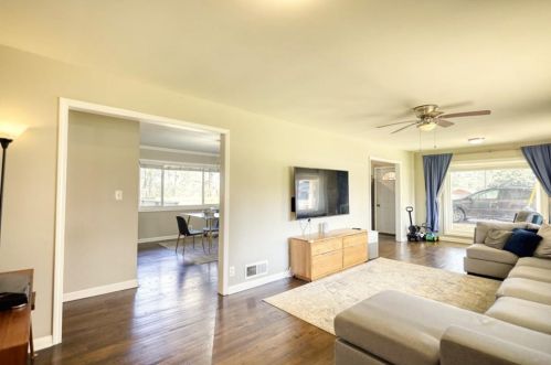 3291 Clifton Church Rd, Atlanta GA  30316-4945 exterior