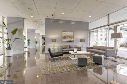 350 G St, Washington DC 20024-4215 exterior