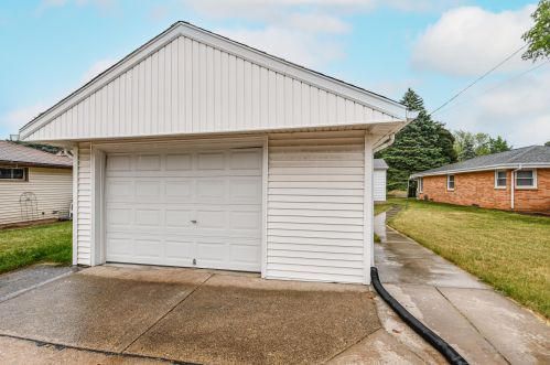 3259 97, Milwaukee WI 53222-3458 exterior