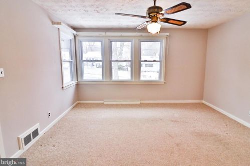 1201 Clagett Dr, Rockville MD 20851-2116 exterior