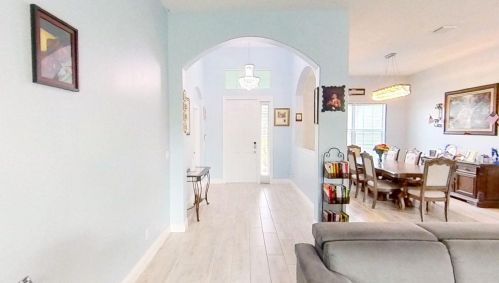 898 Curtis St, Fort Pierce FL 34983-1935 exterior