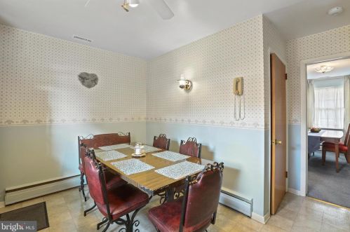 678 Allison Rd, Huntingdon Valley PA 19006-2905 exterior