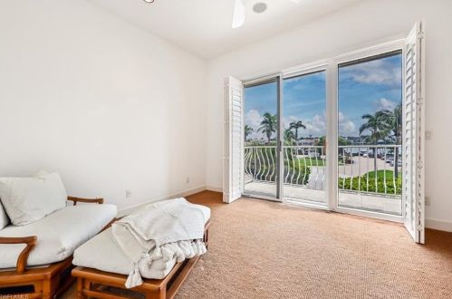 30 Casa Mar Ln, Naples FL 34103-3685 exterior