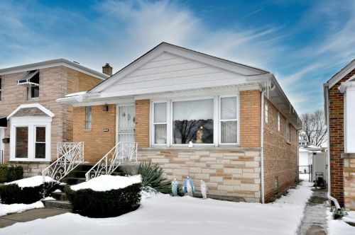 5320 Neenah Ave, Chicago, IL 60638-1230