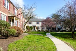 417 Lincoln Park, Cranford NJ  07016-3123 exterior