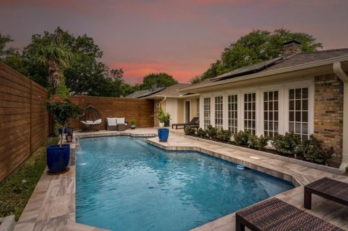 6640 Clearhaven Cir, Dallas, TX 75248-4020