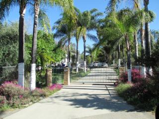 350 Skyline Cir, Fallbrook CA  92028-9564 exterior