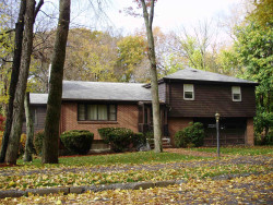 92 Cragmore Rd, Newton, MA 02464-1021