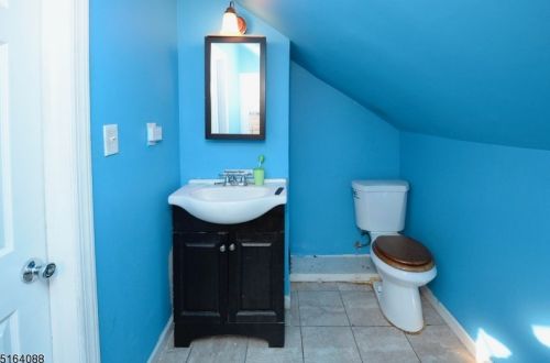 15 3 St, Paterson NJ 07506-1844 exterior