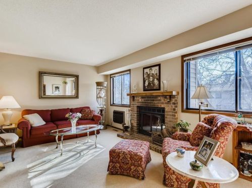 199 Bridlewood Dr, Saint Paul MN 55119-4669 exterior