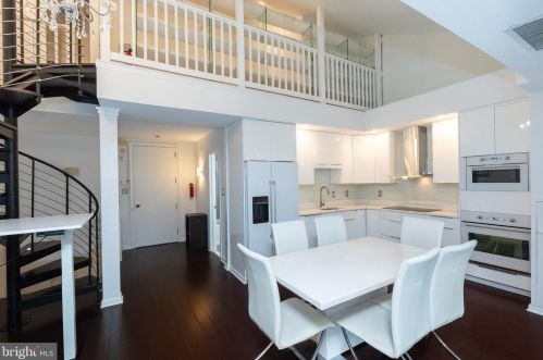 3225 Grace St, Washington, DC 20007-3641