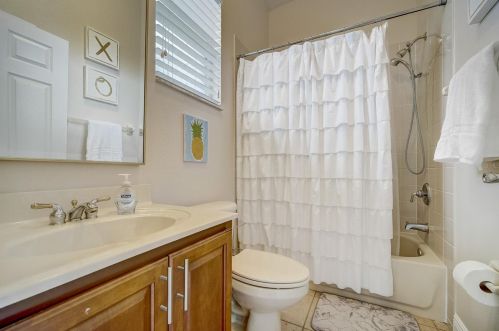 1453 Foxtail Ct, Lake Mary FL 32746-4467 exterior