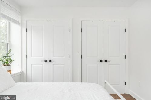 1803 Catharine St, Philadelphia PA  19146-1837 exterior