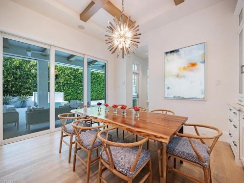 141 9 Ave, Naples FL 34102-6867 exterior