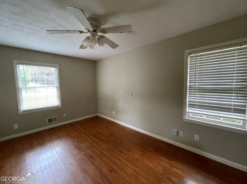 565 Maribee Dr, Tucker GA exterior