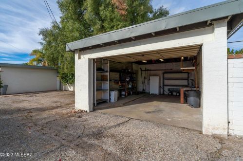 5716 Grant Rd, Tucson AZ 85712-2341 exterior