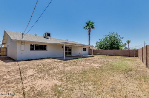 5602 42nd Ln, Phoenix AZ  85019-2001 exterior