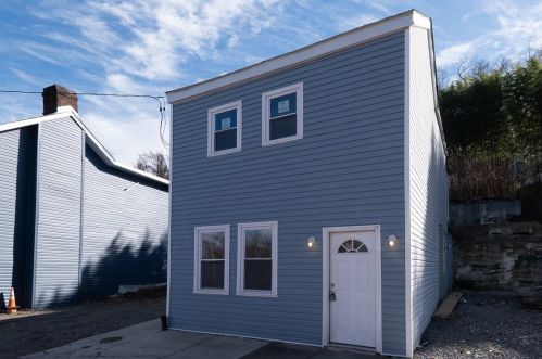 3362 Ajax St, Pittsburgh, PA 15213-1011