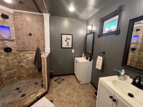 533 Rockport Rd, Hackettstown NJ 07840-5224 exterior