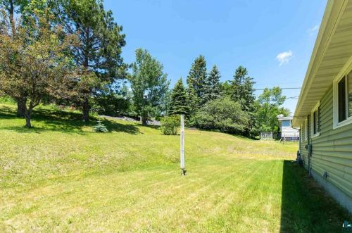 1445 Fern Ave, Duluth MN 55805-1133 exterior