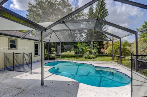 681 College Park Rd, Fort Pierce FL 34953-3330 exterior