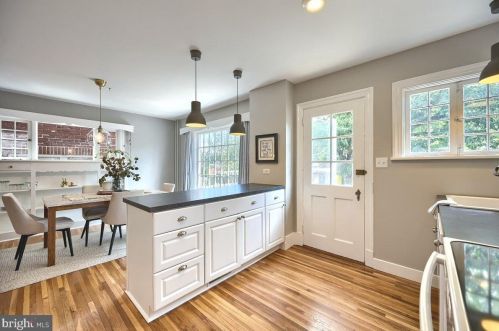 746 New Holland Ave, Lancaster PA 17602-2137 exterior