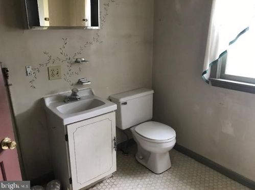 143 Penn St, Hanover PA 17331-1925 exterior