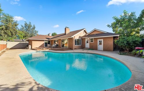 1837 Las Lanas Ln, Fullerton CA  92833-1814 exterior