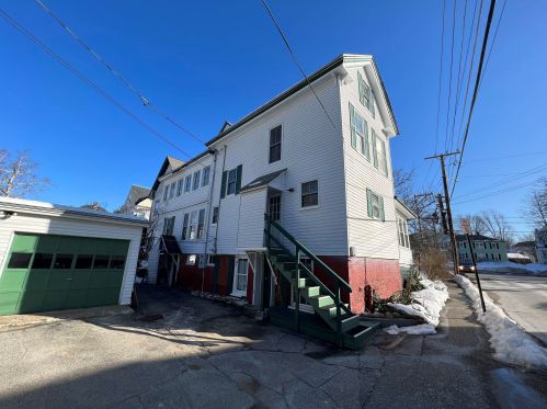 22 South St, Concord NH 03301-2664 exterior